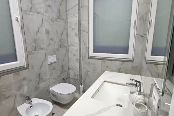 Villa di lusso in affitto a Tirana 4+1, Arredato