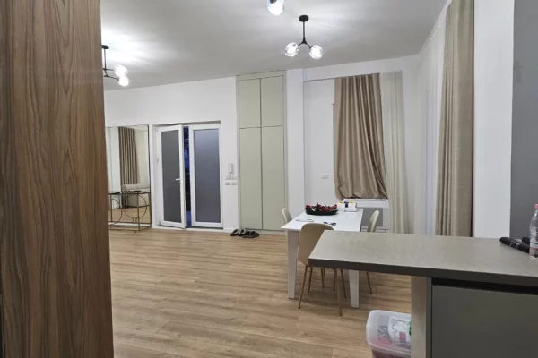 Villa di lusso in affitto a Tirana 4+1, Arredato