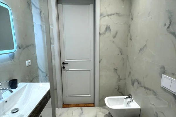 Shtepi me qera Apartament ne Tirane, 1+1, Mobilimi E mobiluar, Pagesa 950  Euro.