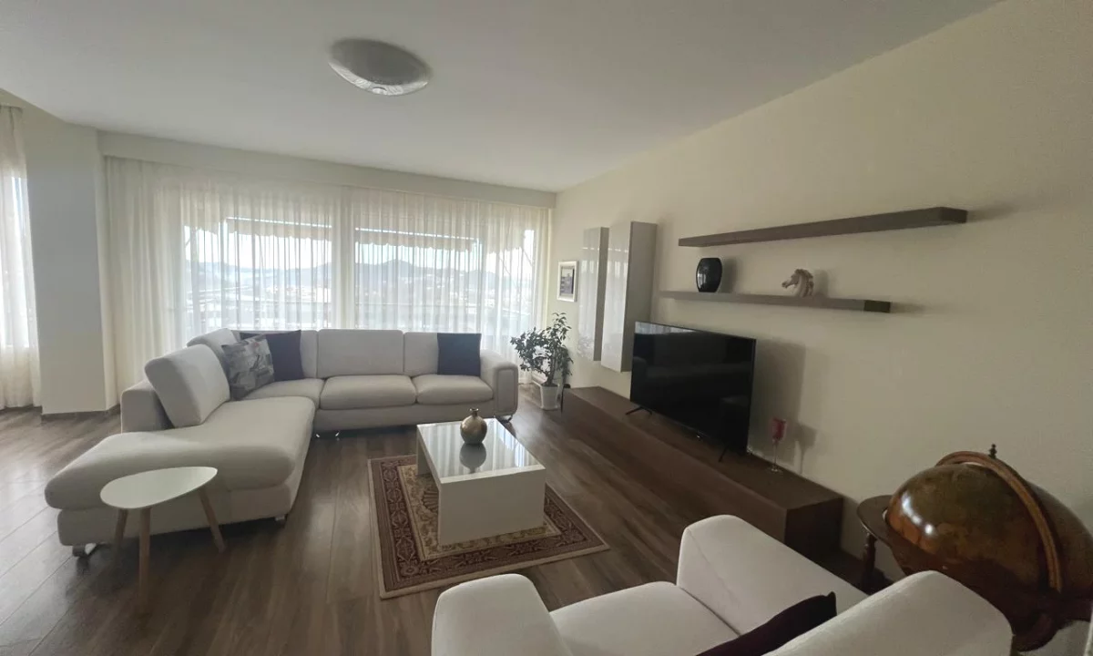 Shtepi me qera Apartament ne Tirane, 2+1, Mobilimi E mobiluar, Pagesa 1,500  Euro.