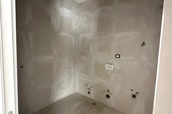 Shtepi ne shitje Apartament ne Tirane, 2+1, Mobilimi Bosh, pa mobiluar, Pagesa 185,000  Euro.