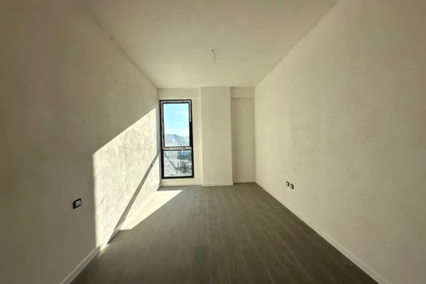 Shtepi ne shitje Apartament ne Tirane, 2+1, Mobilimi Bosh, pa mobiluar, Pagesa 185,000  Euro.