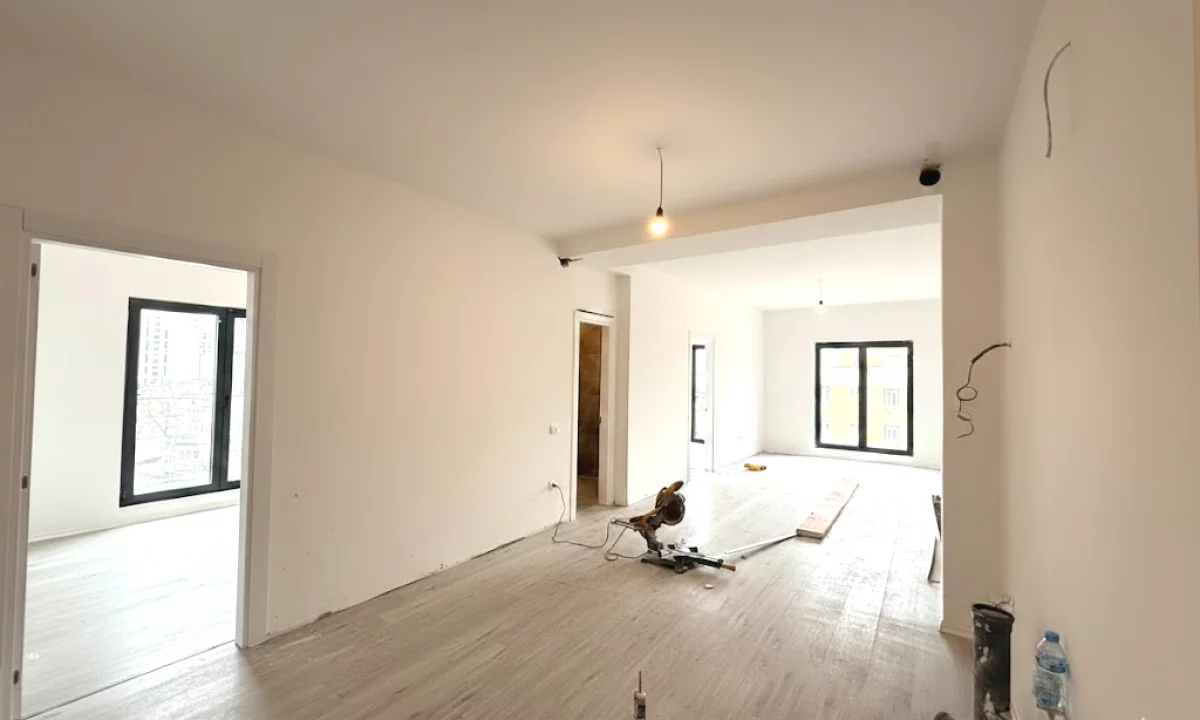 ☄️Jepet apartament me qira per Zyre te Rruga e Barrikadave, Tirane📍