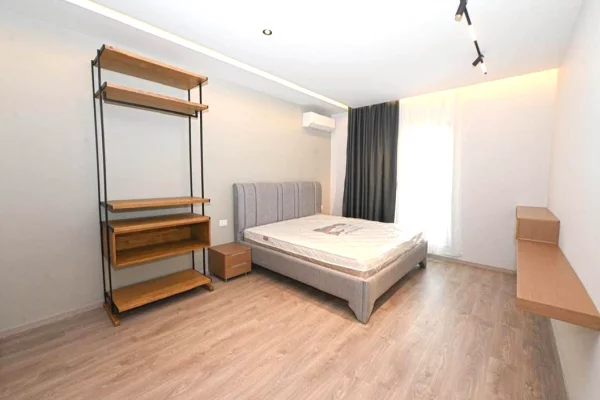 Shtepi me qera Apartament ne Tirane, 2+1, Mobilimi E mobiluar, Pagesa 130,000  Leke.
