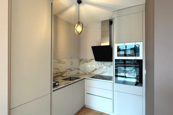 Shtepi me qera Apartament ne Tirane, 2+1, Mobilimi E mobiluar, Pagesa 1,800  Euro.