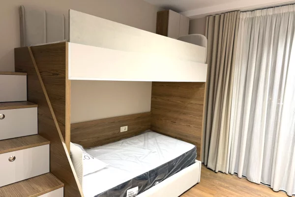 Shtepi me qera Apartament ne Tirane, 2+1, Mobilimi E mobiluar, Pagesa 1,250  Euro.