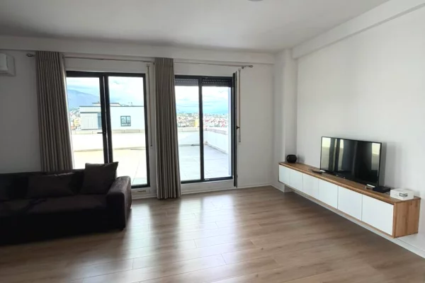 Shtepi ne shitje Apartament ne Tirane, 2+1, Mobilimi E mobiluar, Pagesa 289,200  Euro.