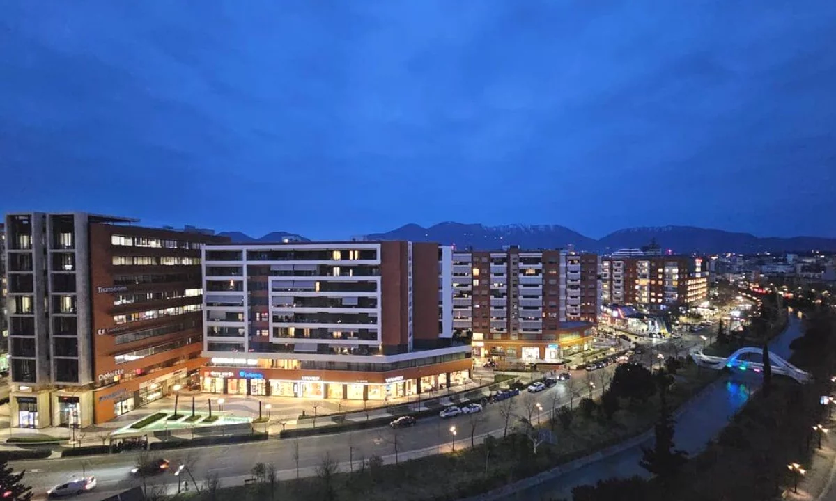 Shtepi ne shitje Apartament ne Tirane, 3+1, Mobilimi E mobiluar, Pagesa 528,000  Euro.