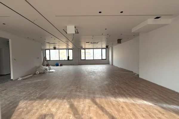 Ambient biznesi me qera 3+1 ne Tirane - 10,000 Euro