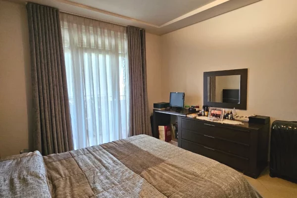 Shtepi ne shitje Apartament ne Tirane, 3+1, Mobilimi E mobiluar, Pagesa 470,000  Euro.