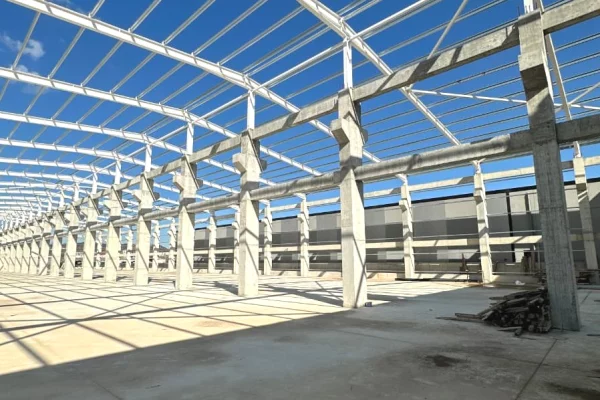 Ambient biznesi me qera 4+1 ne Tirane - 11,000 Euro