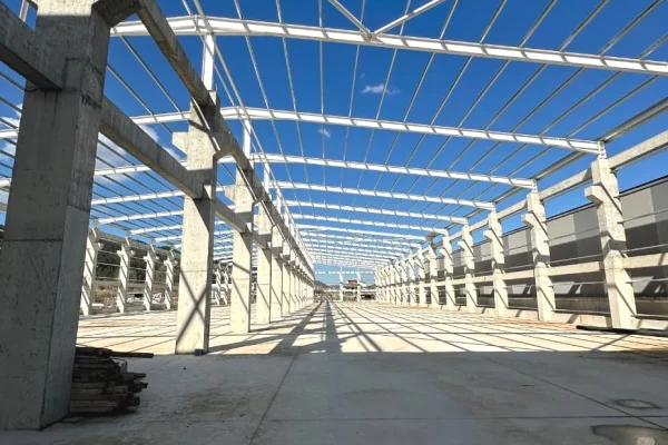 Ambient biznesi me qera 4+1 ne Tirane - 11,000 Euro