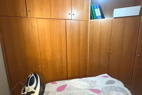 Shtepi ne shitje Apartament ne Tirane, 2+1, Mobilimi E mobiluar, Pagesa 235,000  Euro.