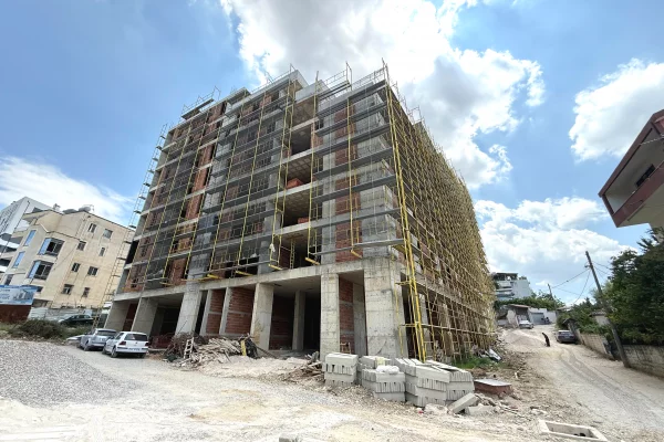 ☄️Shitet Apartament 2+1 tek ish burgu i grave ne Ali Demi🔥