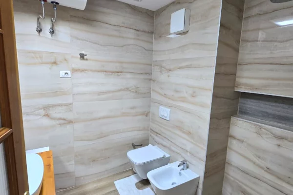 Shtepi me qera Apartament ne Tirane, 2+1, Mobilimi E mobiluar, Pagesa 850  Euro.