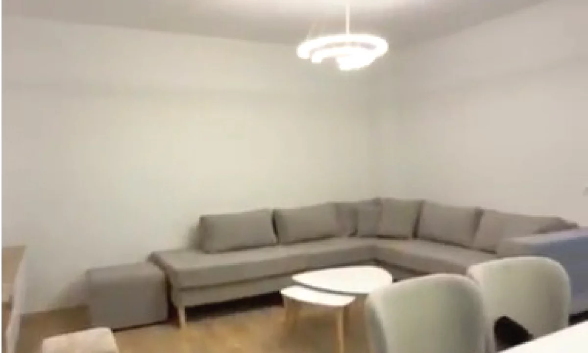 Shtepi ne shitje Apartament ne Tirane, 2+1, Mobilimi E mobiluar, Pagesa 176,200  Euro.