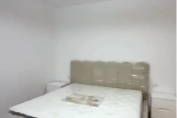 Shtepi ne shitje Apartament ne Tirane, 2+1, Mobilimi E mobiluar, Pagesa 176,200  Euro.