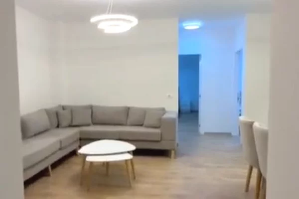 Shtepi ne shitje Apartament ne Tirane, 2+1, Mobilimi E mobiluar, Pagesa 176,200  Euro.