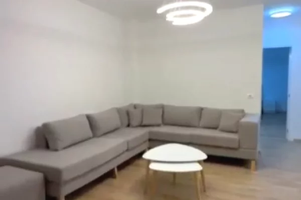 Shtepi ne shitje Apartament ne Tirane, 2+1, Mobilimi E mobiluar, Pagesa 176,200  Euro.