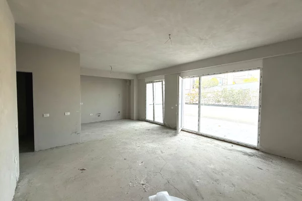 🏡Shitet Apartament 3+1 tek Kompleksi FZ, Liqeni i Thatë!