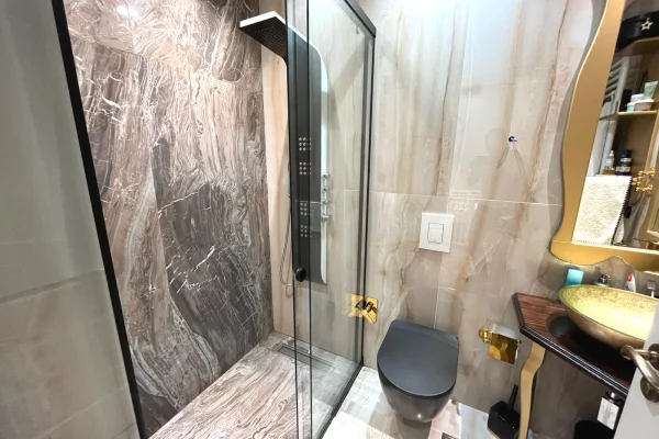 Shtepi ne shitje Duplex(shtepi me 2 kate) ne Tirane, 3+1, Mobilimi E mobiluar, Pagesa 330,000  Euro.