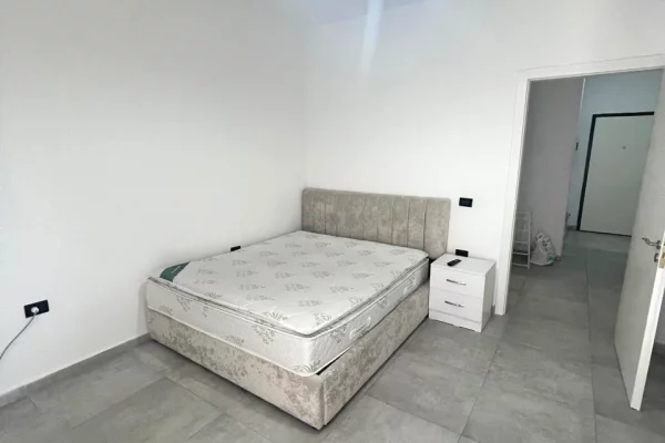 Shtepi ne shitje Apartament ne Tirane, 2+1, Mobilimi E mobiluar, Pagesa 161,000  Euro.