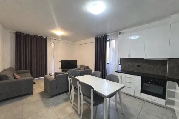 Shtepi ne shitje Apartament ne Tirane, 2+1, Mobilimi E mobiluar, Pagesa 161,000  Euro.