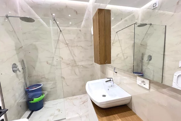 Shtepi me qera Apartament ne Tirane, 1+1, Mobilimi E mobiluar, Pagesa 80,000  Leke.