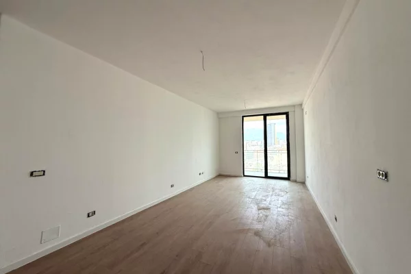 🏢 Zyre me Qira te Golden Tower, Mine Peza!