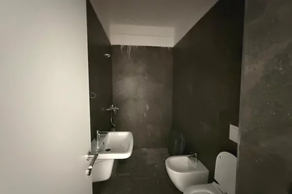 🏢 Zyre me Qira te Golden Tower, Mine Peza!