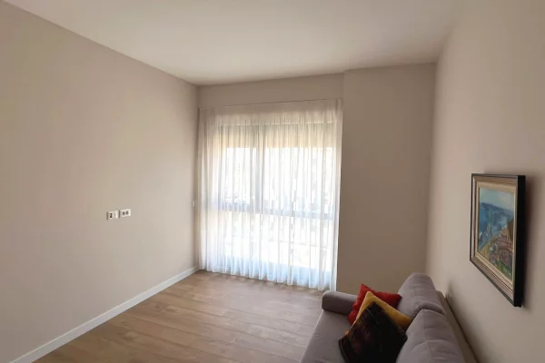 Shtepi me qera Apartament ne Tirane, 2+1, Mobilimi E mobiluar, Pagesa 1,100  Euro.