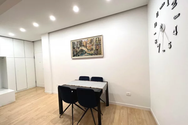 Shtepi me qera Apartament ne Tirane, 2+1, Mobilimi E mobiluar, Pagesa 120,000  Leke.