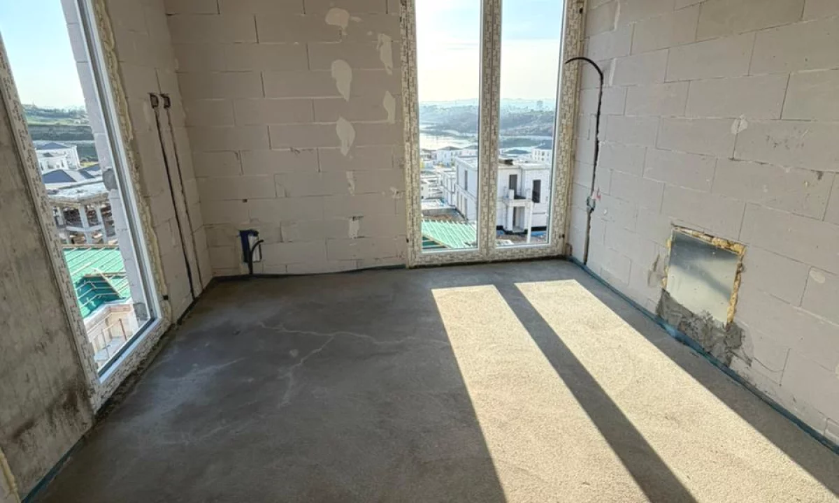 Shtepi ne shitje Vila Luksoze ne Tirane, 4+1, Mobilimi Bosh, pa mobiluar, Pagesa 700,000  Euro.