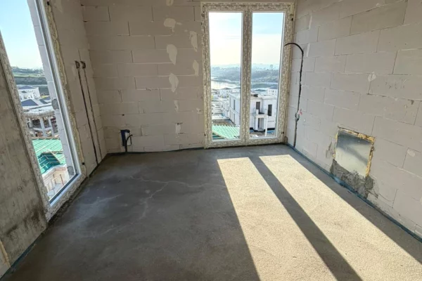 Shtepi ne shitje Vila Luksoze ne Tirane, 4+1, Mobilimi Bosh, pa mobiluar, Pagesa 700,000  Euro.