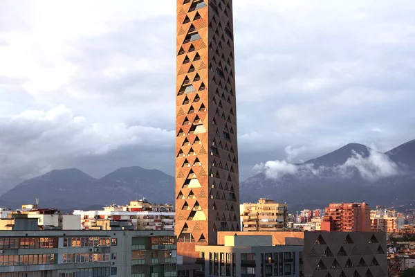 Shtepi ne shitje 2+1 ne Tirane - 370,000 Euro