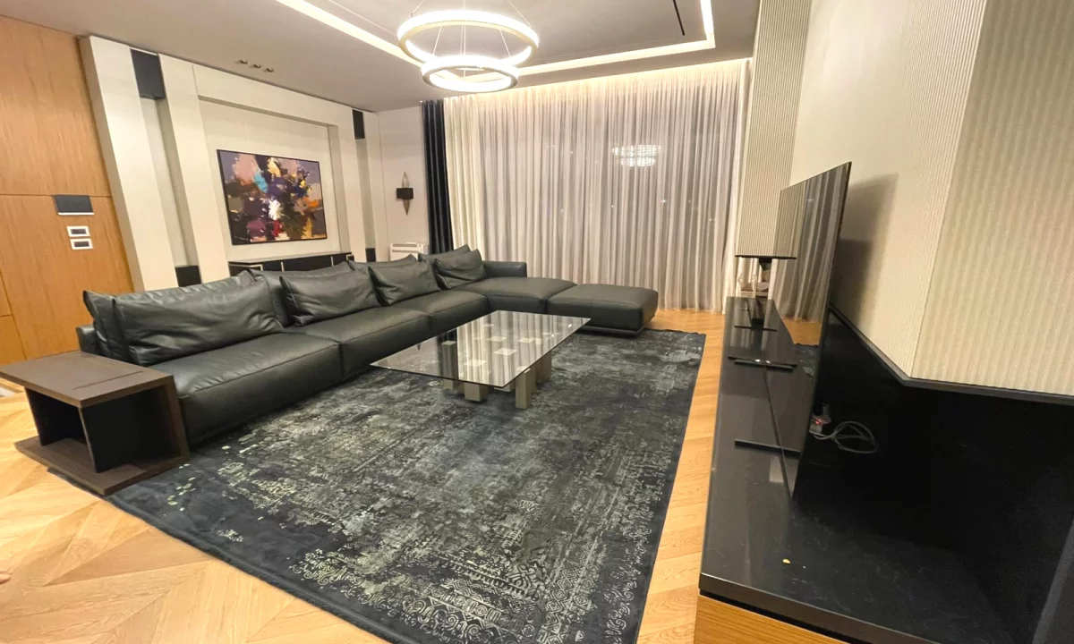 Luxury villas for sale in Tirana 4+1, Furnished