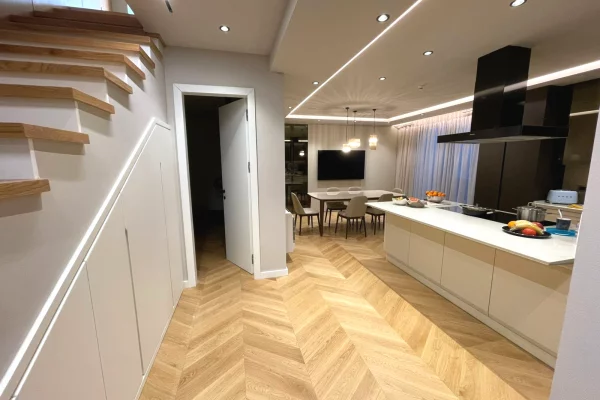 Luxury villas for sale in Tirana 4+1, Furnished