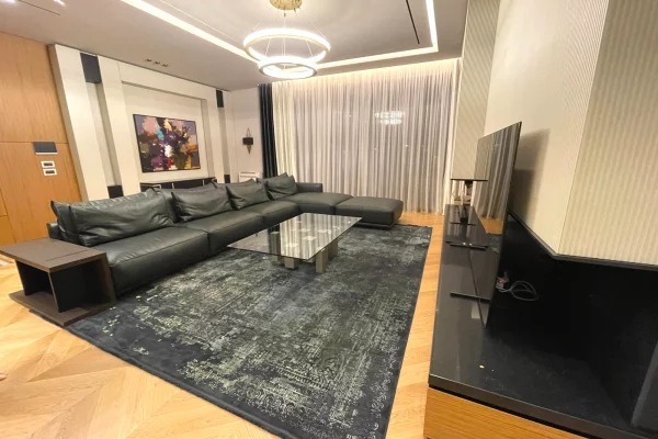 🏡Vilë 3-Katëshe për Shitje te Mandarini Residence