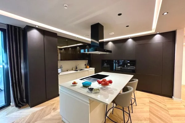 Luxury villas for sale in Tirana 4+1, Furnished