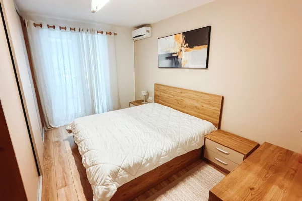 Shtepi me qera Apartament ne Tirane, 2+1, Mobilimi E mobiluar, Pagesa 90,000  Leke.