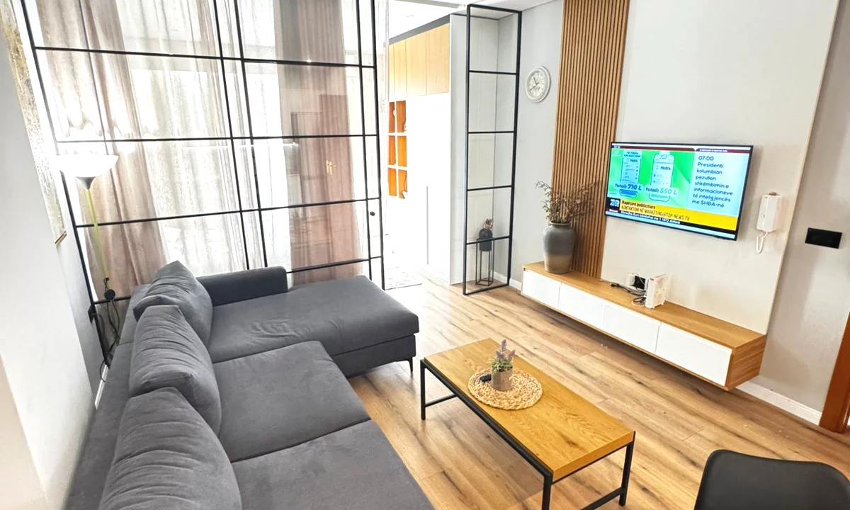 Shtepi me qera Apartament ne Tirane, 2+1, Mobilimi E mobiluar, Pagesa 65,000  Leke.