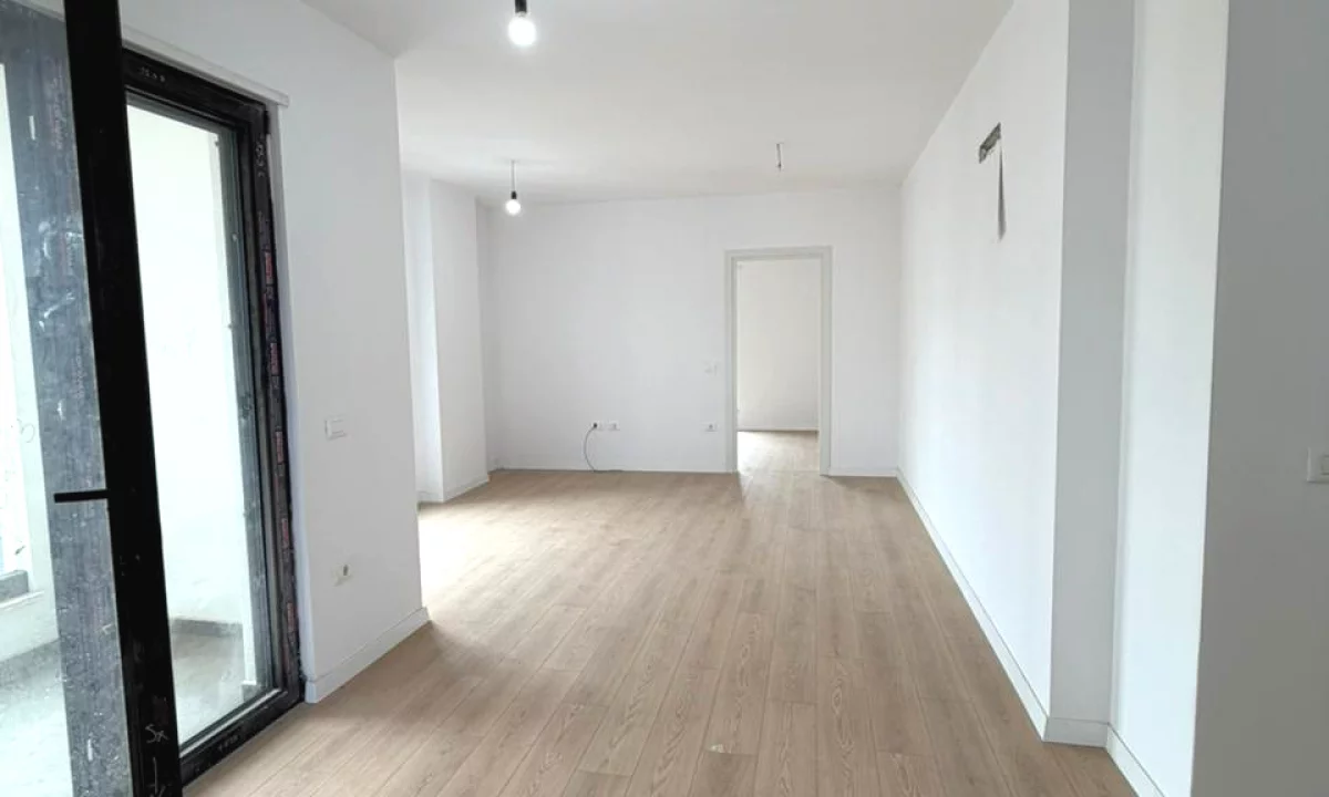 Appartamento in vendita a Tirana 2+1, Vuoto