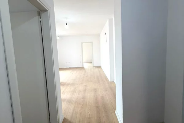 Appartamento in vendita a Tirana 2+1, Vuoto