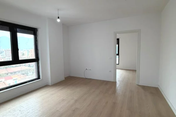 Appartamento in vendita a Tirana 2+1, Vuoto