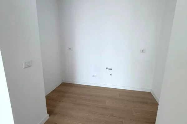 Appartamento in vendita a Tirana 2+1, Vuoto