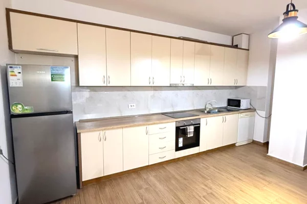 Appartamento in affitto a Tirana 2+1, Arredato