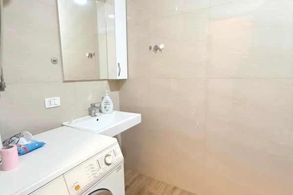 Appartamento in affitto a Tirana 2+1, Arredato