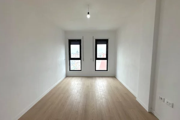 Appartamento in vendita a Tirana 3+1, Vuoto