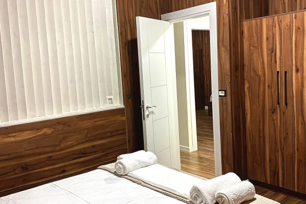 Shtepi me qera Apartament ne Tirane, 2+1, Mobilimi E mobiluar, Pagesa 85,000  Leke.