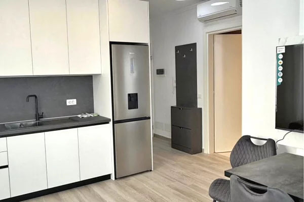 Shtepi me qera Apartament ne Tirane, 2+1, Mobilimi E mobiluar, Pagesa 900  Euro.